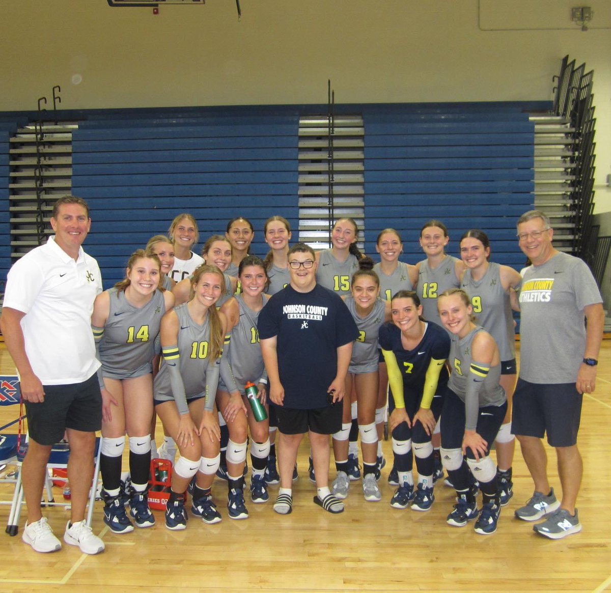 JCCC_Volleyball's tweet photo. CAVS WIN!!!

Sweeping KCKCC 3-0 for our first conference match! 

A special thank you to the President, Michael, and our AD Tony for being our biggest supporters!! #humcavs #cavalierfamily 

💙💛 https://t.co/oyCADM3obC