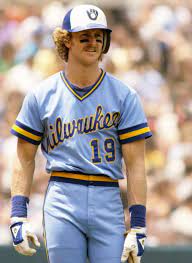 PolyesterUnis's tweet photo. Late night #PowderBlue tweet: Robin Yount, circa 1982 @Brewers https://t.co/1tgP038jVn