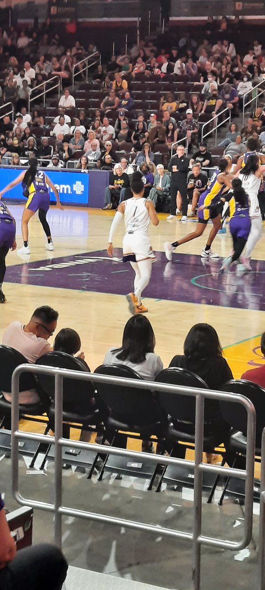 First Sparks game  #GallenCenter. Great offense flow with inside.  passing from the 3s and 2s. 65 -44 after 3 #GoSparks