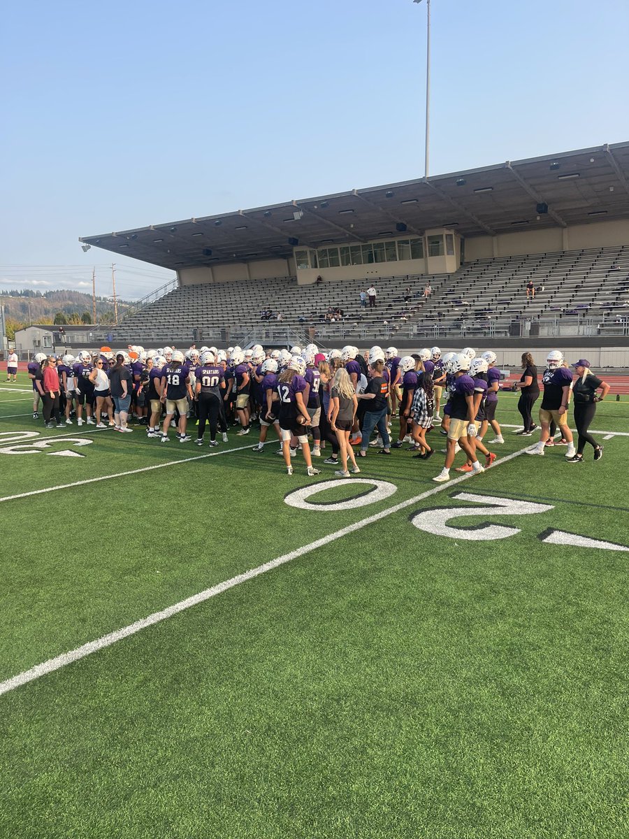 Moms101 Valley Style!! Warriors love there Momma’s #SpartanNation