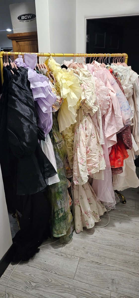 probablyfidget's tweet photo. anyone wanna come play plus sized fairy princess dress up tea party with me?

#selkie #selkiedress #teaparty #princessdressup https://t.co/S0QYKNgv7e
