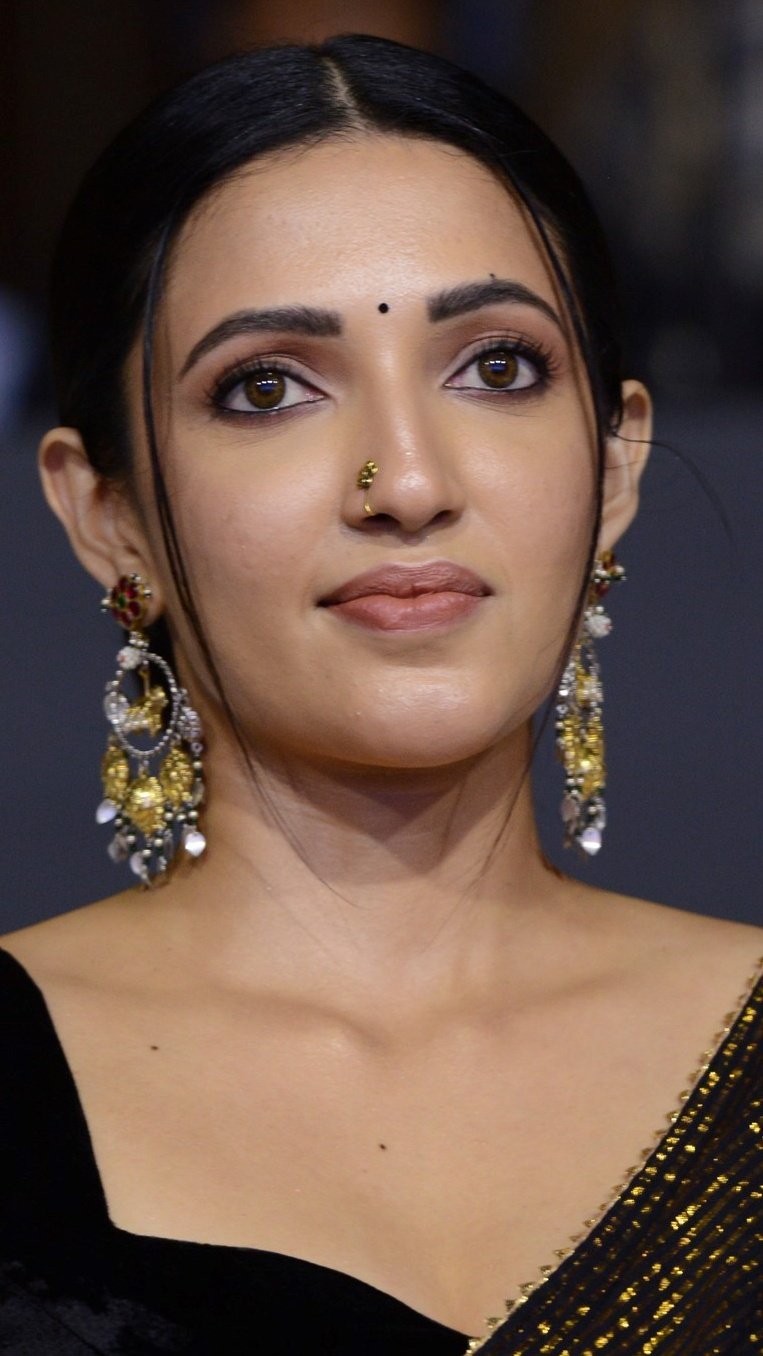 F4REzzFbwAAEp5V?format=jpg&name=large