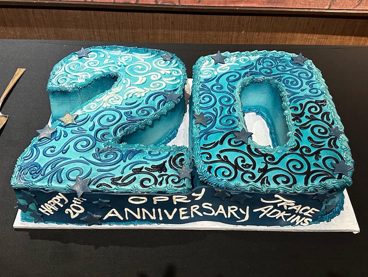 opry's tweet photo. Celebrating 20 years of Opry membership with @TraceAdkins tonight 🎂 https://t.co/WdcbnpfmkZ
