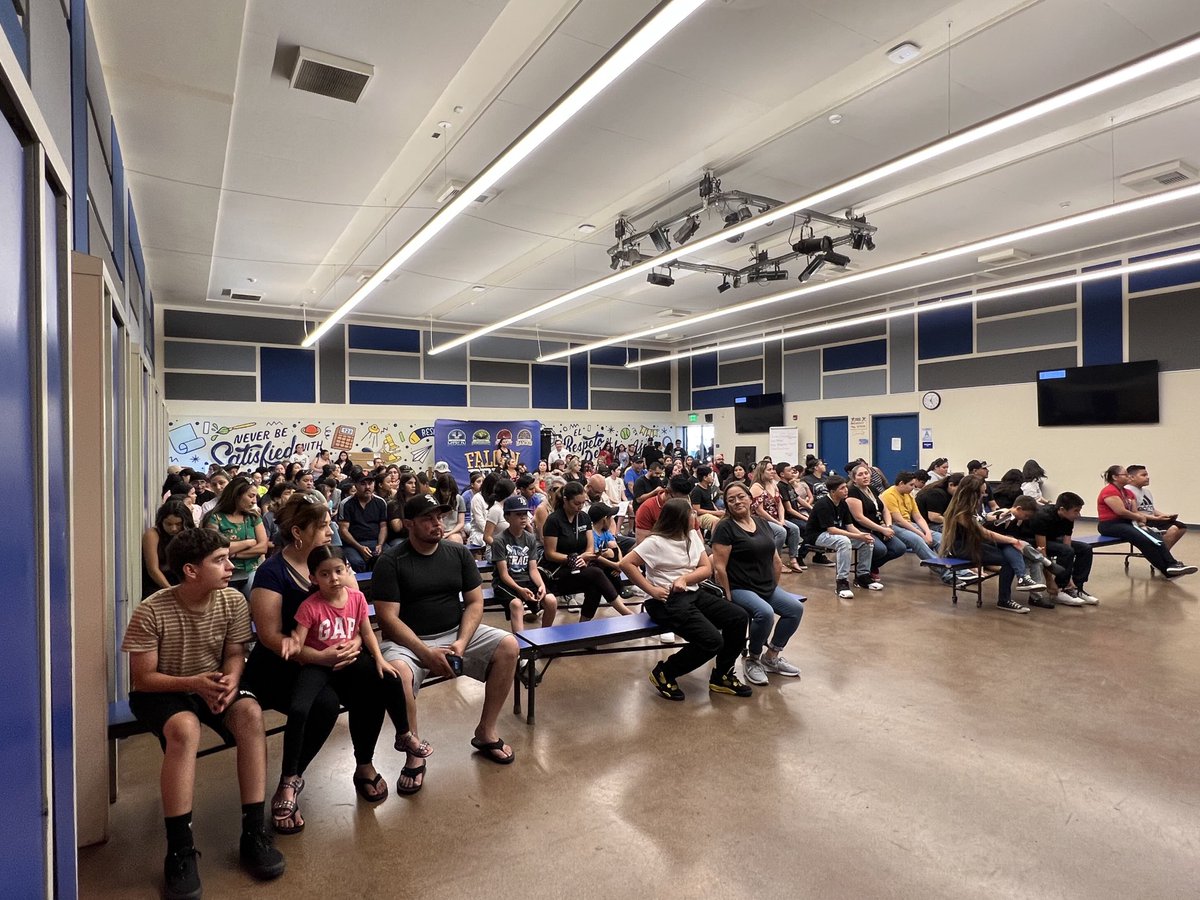 Packed house at tonight’s Back to School Night ⁦@CMSFalcons_⁩ Great to see so many parents and students!