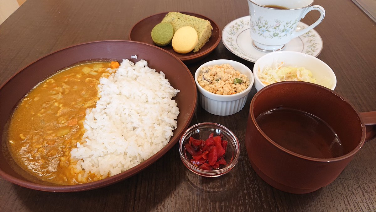 ASTB_info's tweet photo. 8/28（月）
かふぇあしたば開店のお時間です💁‍♀️

本日のまかないランチは「カレーライス」です🥄
ドリンク、プチデザートがついてきます😉
（小鉢、プチデザートは日によって異なります）
当店のランチは数量限定、700円です🎵

お待ちしてます☺️

#稲沢市 #一宮市 #カフェ #喫茶店 #就労継続支援ｂ型 https://t.co/kRk8skRlNm