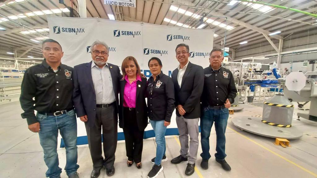 La gobernadora del Estado de #Tlaxcala Lorena <a href="/LorenaCuellar/">Lorena Cuéllar</a> inauguró la nave 5 de la empresa SE Bordnetze México (SEBN MX) en la que se fabricarán los arneses eléctricos para el nuevo vehículo de lujo Lucid.
<a href="/CTMPuebla/">CTM_FTPuebla</a> <a href="/leobardosoto/">Leobardo Soto</a>