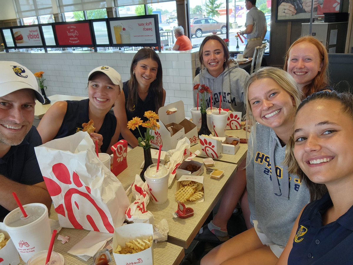 stjoegolf's tweet photo. The SJ Bears shot their best team score since 2020, recording a 347 at Stonehedge North today.  Morgan Guzzo led the Bears withan 82, while Clara Berry (86) and Mya Miller (88) had personal bests! https://t.co/zRoa7FdZ6p