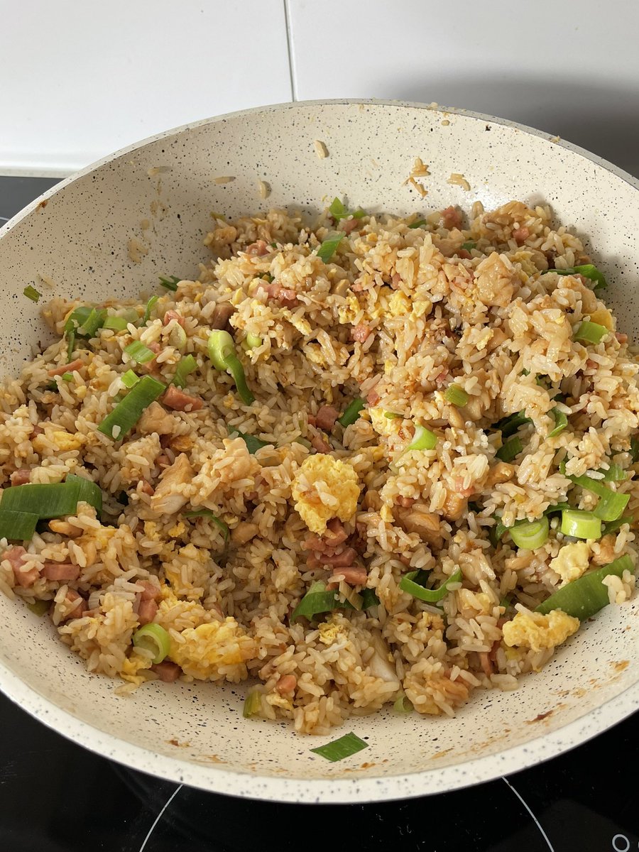 RobFilatov's tweet image. Pasticho oriental! @bostonrex