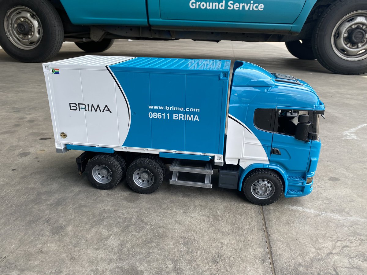 tshepomekoa's tweet photo. The TRANSFORMATION to a GREATER brand!!! Who said it wasn’t possible?
#brimalogistics
#the14yearstartup 
#eblackbox https://t.co/B8sSAemFQN