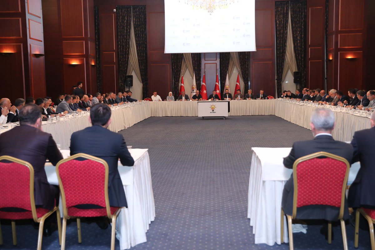 AdemAldemir33's tweet photo. AK Parti Genel Başkan Yardımcımız, Teşkilat Başkanımız Sn Erkan Kandemir başkanlığında gerçekleştirilen İl Başkanları İstişare ve Değerlendirme Toplantısı 'na katıldık. 

Toplantımız hayırlara vesile olsun inşallah. https://t.co/EoVgoTc5tW