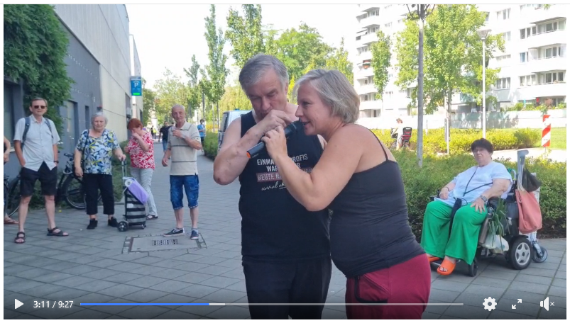BRechercheteam's tweet photo. Thread 4/x)) Ebenso vor Ort, #BernhardWedlich der genau wie Madeleine seit Jahren in den selben Orgas involviert ist.  (Heidenauer Wellenlänge, Zukunft braucht Bildung e.V., ehem #ADPM) #MoscheeDresden #Dresden https://t.co/uGXeOuxqZH