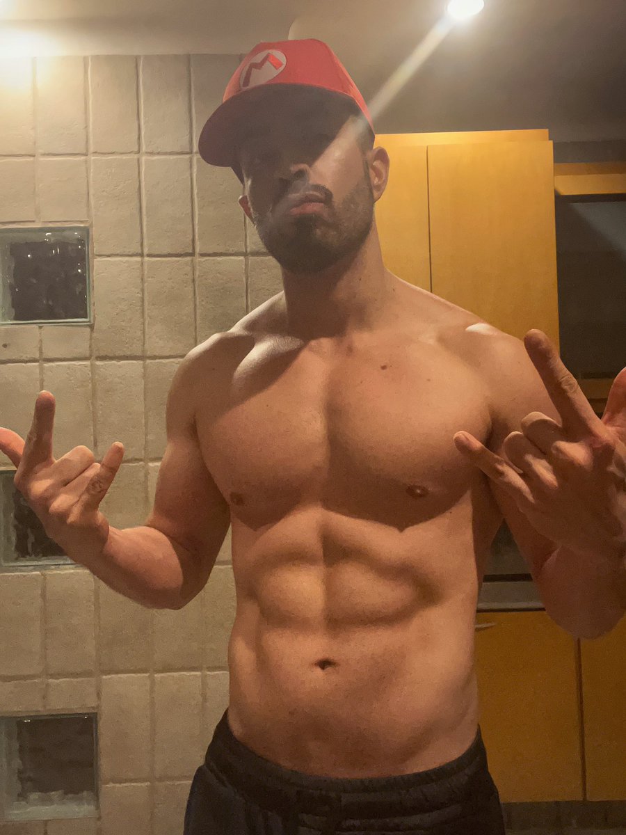 nanDower27's tweet photo. Nites! #Mario #bros #beard #fitness #FitnessMotivation #nutricion #fyp #abs #pecs #nipples #Wednesday #strength #beardedguy #biceps #gym #workoutmotivation @EncuentroGayMty https://t.co/KEjRqfAlzg