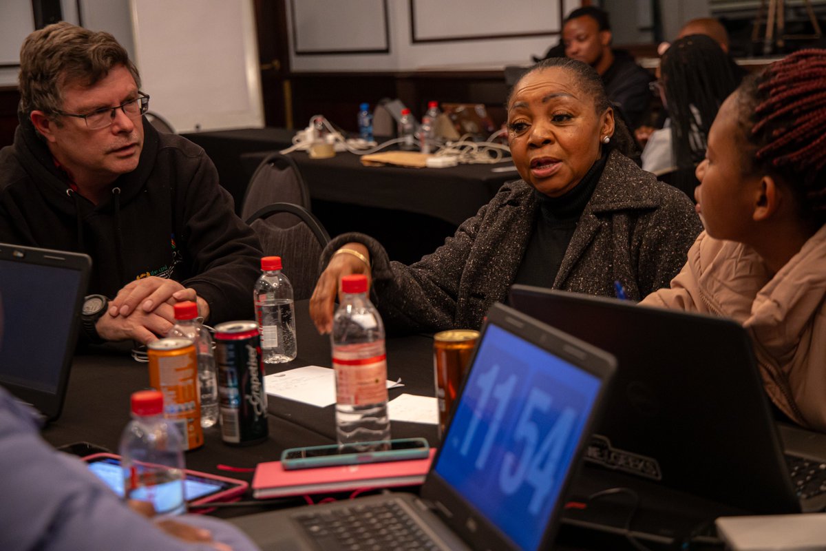 Geekulcha's tweet photo. The Deputy Minister of Public Service Innovation @DrPilane_Majake joined the #PSIHack2023 participants last night around 23:30.
She spent time with the teams listening to their projects and sharing her inputs
#PSIConference2023 https://t.co/2Qw7tqFwzy