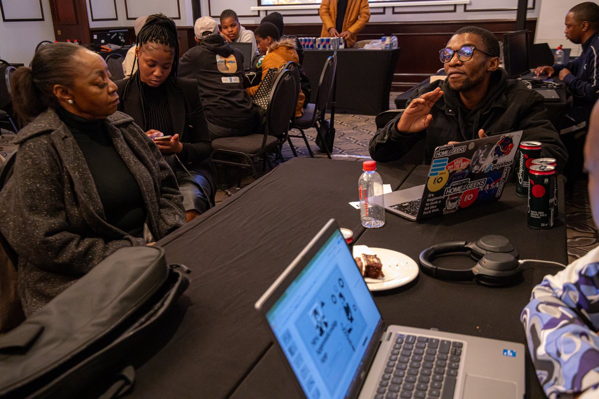 Geekulcha's tweet photo. The Deputy Minister of Public Service Innovation @DrPilane_Majake joined the #PSIHack2023 participants last night around 23:30.
She spent time with the teams listening to their projects and sharing her inputs
#PSIConference2023 https://t.co/2Qw7tqFwzy
