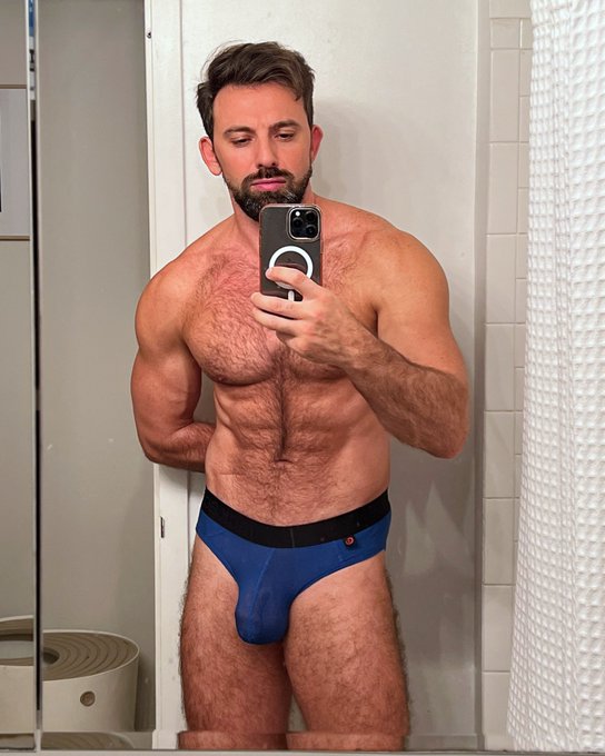 Does it look cut or uncut? 😏 https://t.co/361JJ5rENm