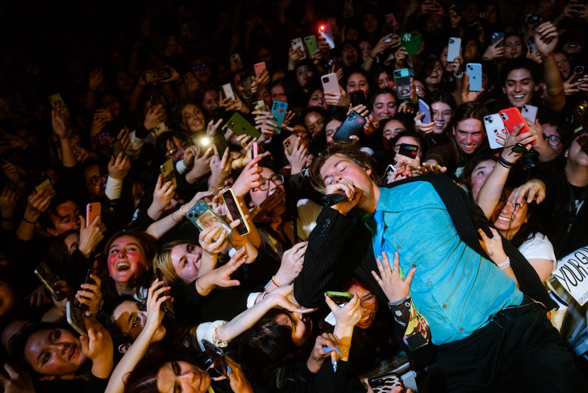 oneruel's tweet photo. chile, i love you forever https://t.co/UhKz3dzwiI