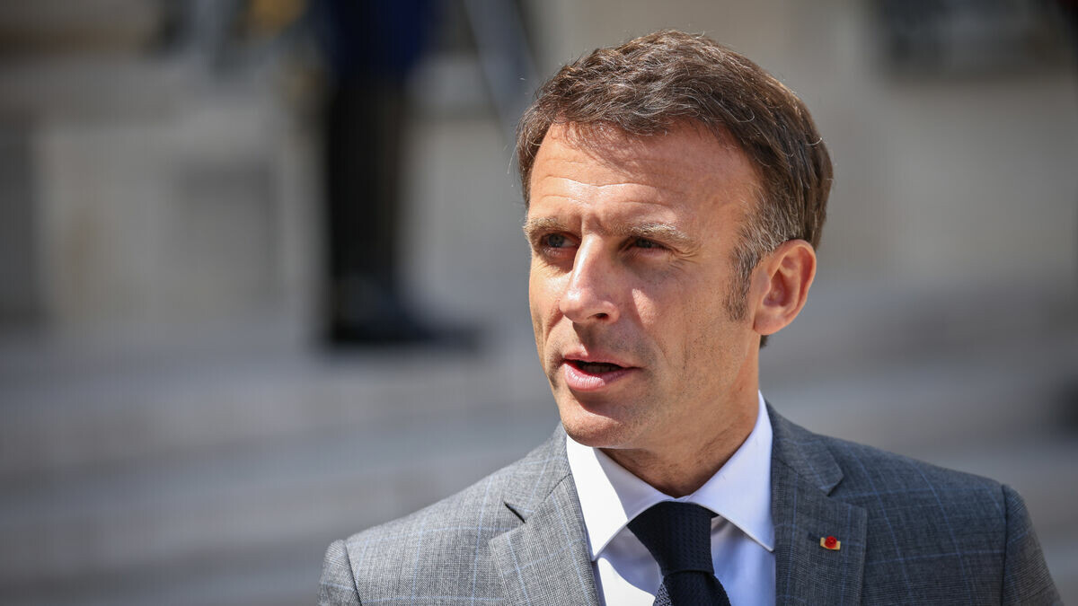 le_Parisien's tweet image. Chefs de partis conviés le 30 août : le nouveau pari d’Emmanuel Macron

Le chef de l’État veut « secouer le cocotier ». Il a prévu de réunir l’ensemble des forces politiques, même si la France insoumise réserve sa réponse
➡️ l.leparisien.fr/Iw6o