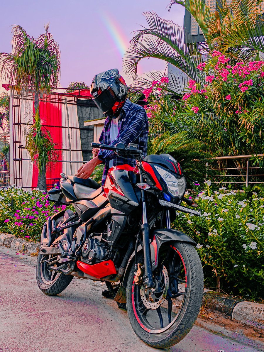Shresth46's tweet photo. NS 160
.
.
.
.
.
.
.
#bajaj #bajajpulsar #zip #bajajindia #pulsarns200 #explprepage #reels #vibe #trending #trendingaudio #ns200 #ns160 #trendingreels #songs #gt #trendingsongs #trendingnow #vintage https://t.co/8VFSTch7ws
