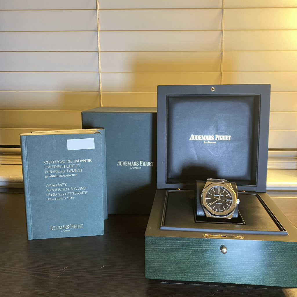 AP secured! 🫡

Insanely fast delivery - was able to pick up the watch less than 24 hours after the raffle.

<a href="/watchking69/">Watch King (bullrun arc)</a> is truly goated when it comes to service and delivery. Huge thanks to him and <a href="/FamousFoxFed/">Famous Fox Federation 🦊🟠</a> for making this all possible 🤝