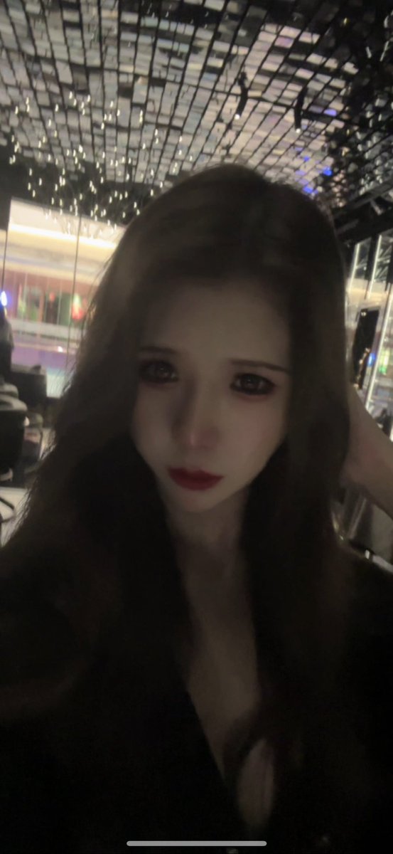 eimi_usiro's tweet photo. 有些人即使没有矛盾也不会再见一面有些人即使闹的再厉害时隔几年还是能再次相聚 https://t.co/aKJEiNXzoN