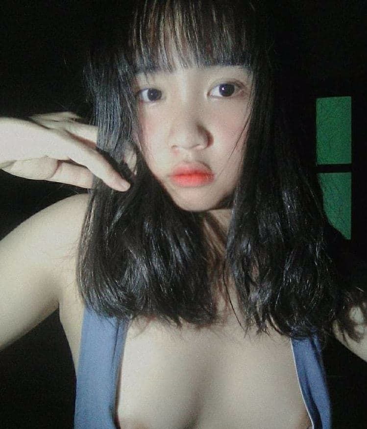 jhonhoot's tweet photo. Tym ik, bé cho xem lol xem dú nè🥰 https://t.co/IiJ7KQIK1z