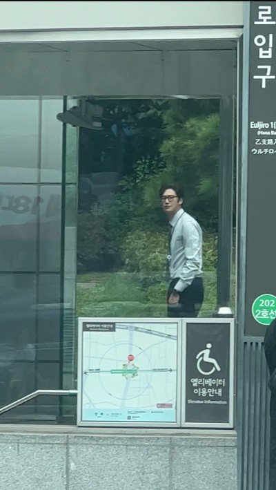 kdrama_menfess's tweet photo. •kdm• gila sih ini mah plek ketiplek banget sama webtoonnya visualnya 😭😭 OMG GAK SABAR MARRY MY HUSBAND 😭😭😭😭
https://t.co/zWhrxdHXyG
