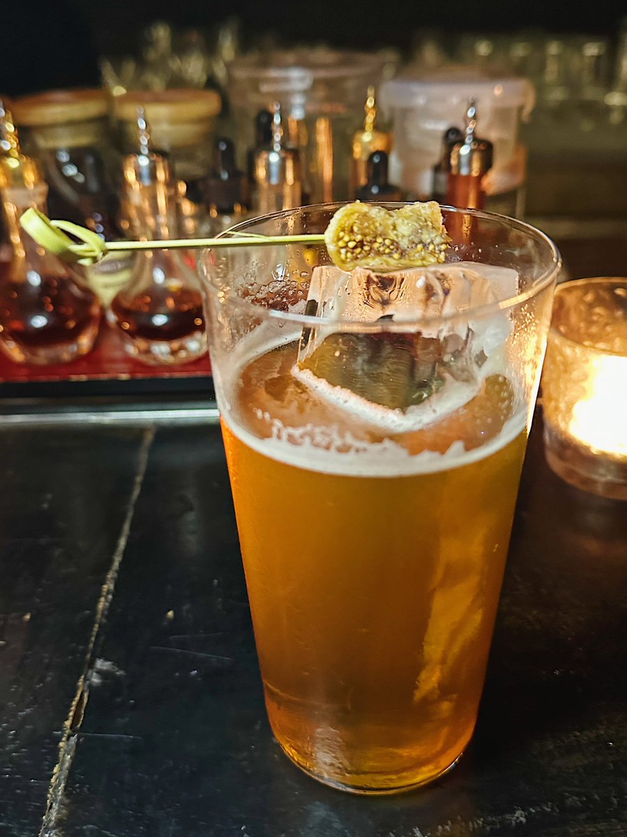 prodrunk_htm's tweet photo. Last night at #FindTheLockerRoom
I was so excited to go there cuz it was Japanese bar guest shift night!
“Bellwood Tokyo” came to takeover! The bar is No.49 of Asia’s 50 best bars 2023.
I had amazing cocktails made by Atsushi san♥️
And special Sushi plate was very nice too🥺 https://t.co/dnWqdjGhQv