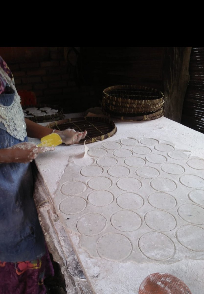 Rhiee_84's tweet photo. Kamis 24.08.2023, Giat Luhkan Kec. SP Padang OKI, pelaku usaha Ibu Marini, Produksi hasil olahan dari ikan Kemplang, 15kg perhari menjadi 1000 keping dengan harga jual Rp. 700,-/keping
#GiatLuhkanSatminkalBRPPUPP
#luhlapor
#KabOKI https://t.co/anOg4ejyLC