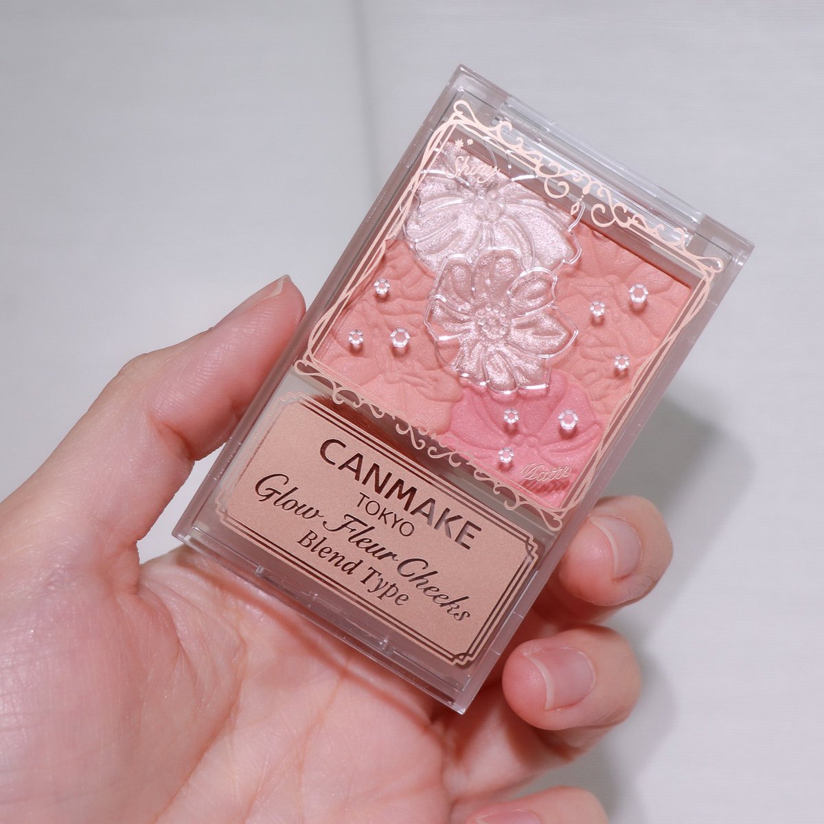 fhay_cotton_h's tweet photo. บลัชออน canmake นี่มันน่ารักสุดๆไปเลยยยย No.B01 โทนส้มคอรัล ปัดผสมกันเลยระหว่างเนื้อแมท กับเนื้อชิมเมอร์ ปัดแล้วน่ารักมากก แก้มใสๆเลยแหละ https://t.co/8iMIb3iroq