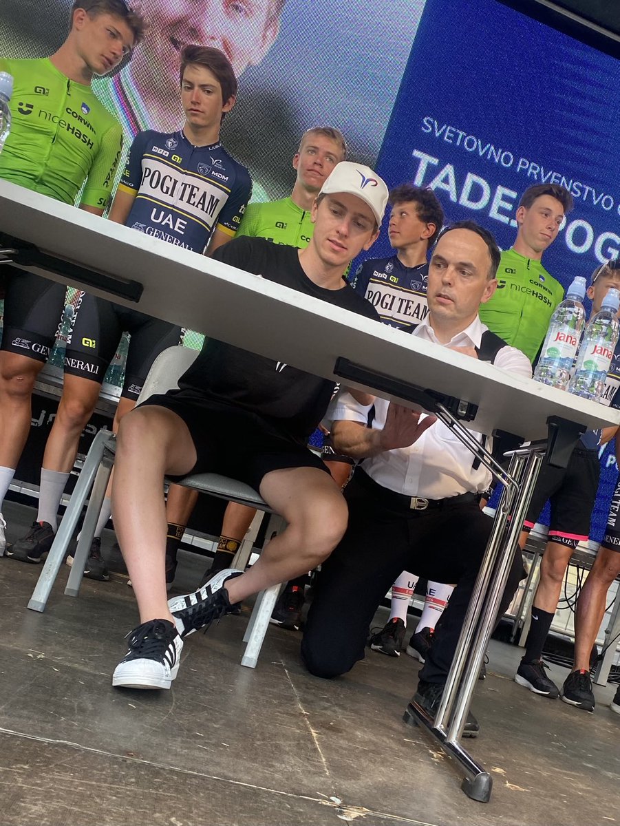 The numbers, done by ⁦<a href="/TamauPogi/">Tadej Pogačar</a>⁩ at the charity event in Ljubljana are just awsome. 1793 signatures, 1214 photos … for a good cause

#cycling #charityevent #tadejpogacar #floods #slovenia #signingforagoodcause #selfiesforagoodcause #sloveniancyclingfederation #ljubljana