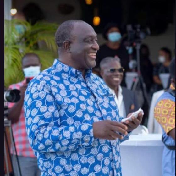 NanaEkua101's tweet photo. One thing that hits home for me is Alan Kyerematen dedication to youth empowerment. 🎓👏 He's all about creating jobs &amp; opportunities for the next generation. Let's secure our youths' future, together!

#IChooseAlan
#AllForAlan
#AlanForAll https://t.co/ycMwoIC6Qo