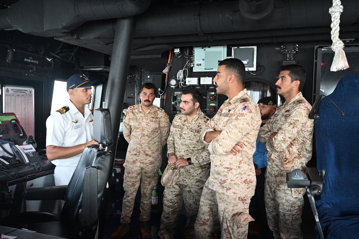 indiannavy's tweet image. #INSVisakhapatnam visit to #Kuwait, aimed to enhance 🇮🇳-🇰🇼 cooperation &amp;amp; strengthen ties between the two Navies.
Professional interactions undertaken with #KuwaitNavy in various domains of #maritime operations &amp;amp; best practices shared.

@IN_WesternFleet @IN_WNC 
@indembkwt