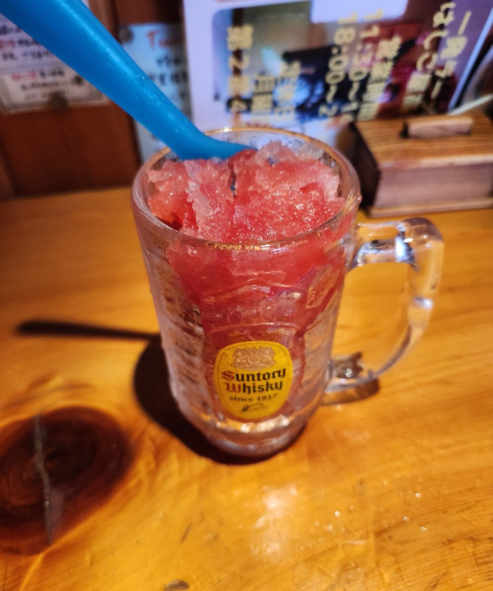 KATA_Nakajima's tweet photo. えー、今日はジムニーで走っておりますよォ

というのは半分嘘で、ランチを食べに群馬県高崎市の【はしご屋】にやってきました
肉野菜炒めが乗ってるファイト一発ラーメン食べて、スイカのみで作られてるシャーベット勧められたので頼んで食べたら、1口目からスイカで美味しかったです https://t.co/m2Xsgdn9tI