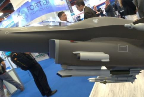 DefenseMirror's tweet photo. Taiwan’s F-16s to get Infrared Search and Track Systems
https://t.co/zB1XiIiFSC
#Taiwan #F16 #IRST #LegionPod https://t.co/GP3JAZw9ey