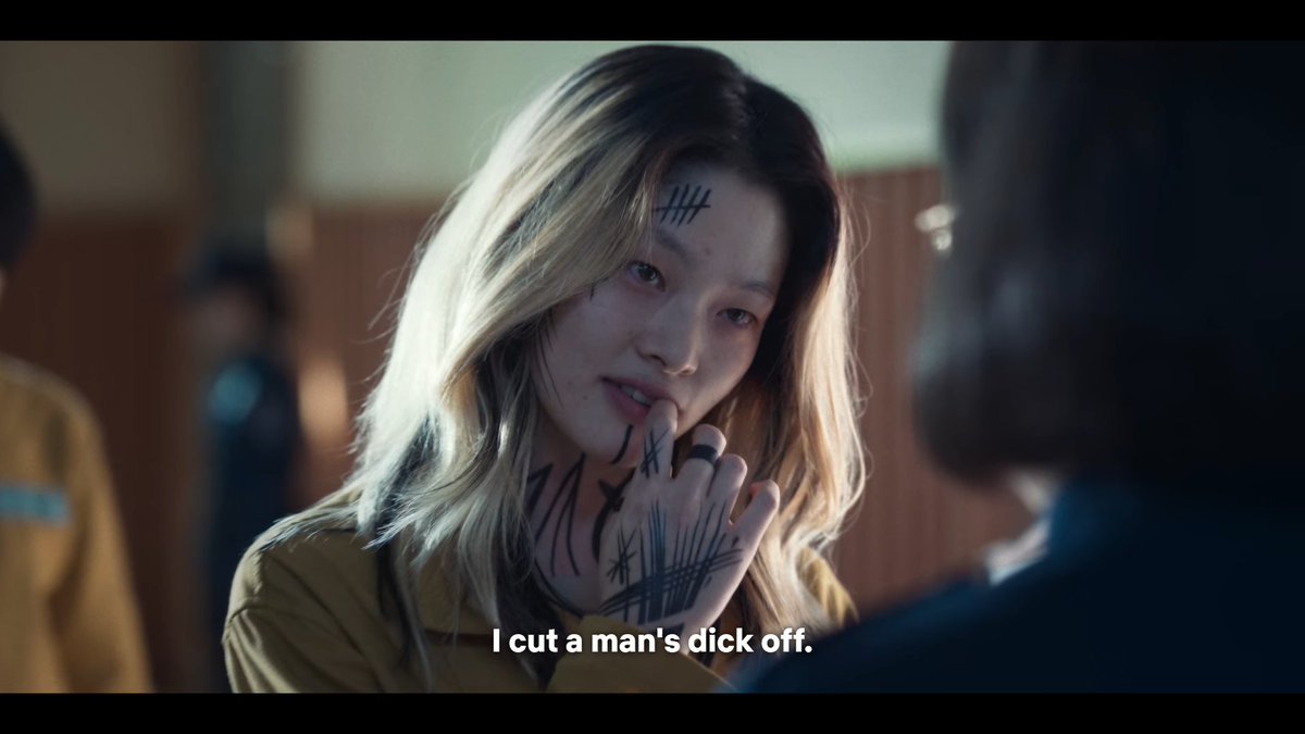 WatchmenID's tweet photo. Beneran ga bisa berhenti mikirin serial gila yang satu ini. Sepanjang film sering banget tanpa sadar menggumam ‘anjing sakit ini orang’. Karena momen sakitnya itu loh beneran di luar nalar. Kami ngga siap. Ga heran series ini trending nomer 1 di Korea.

Mask Girl, lagi-lagi adaptasi live action luar biasa bagus dari serial webtoon Naver laku keras dengan judul yang sama.