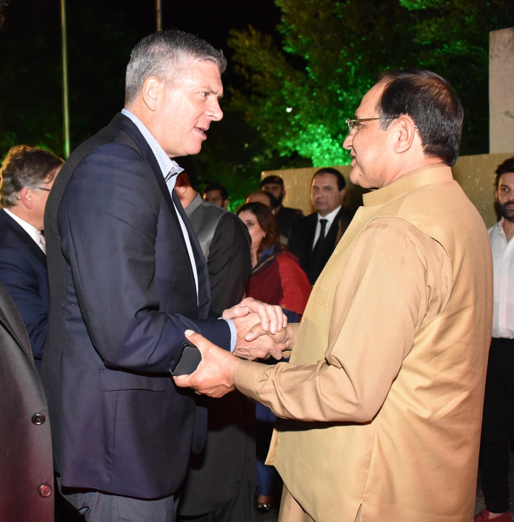 SenatorDilawar's tweet photo. Senator Haji Dilawar Khan welcoming a delegation from the United States including; US congressman Darin LaHood accompanied by US Ambassador in Pakistan, Donald Blome at the dinner in Senate House hosted by Chairman Senate of Pakistan Mir Sadiq Sanjerani. #Islamabad https://t.co/l56Ktvxijz