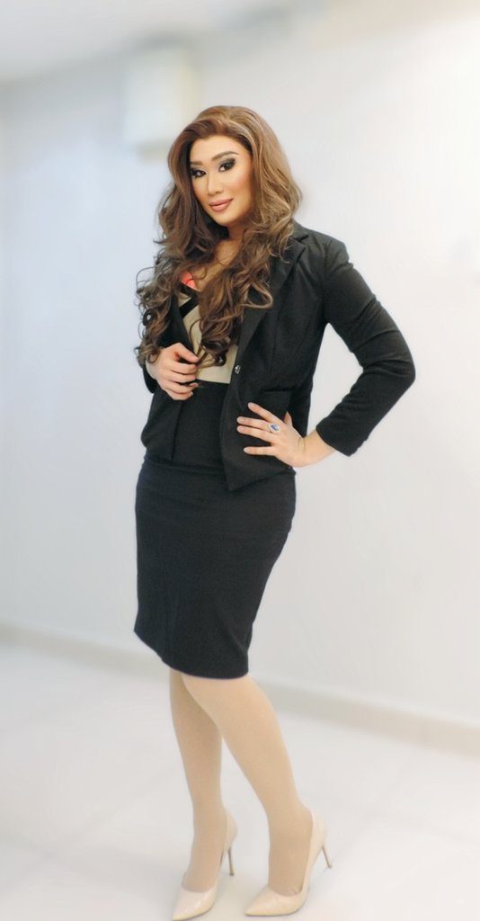 Really feeling the OL in this ensemble.