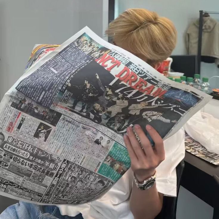 ดะดี๊ๆ เห้นรุปใหม่หม่ามี๊แระยัง

เห็นแล้วค่ะ

หม่ามี๊สวยสุดยอดเลยเนอะ พิ่ช้อบชอบ

สวยค่ะ เปิดไหล่ซะด้วย

เนอะ แส้บสุบๆทีชเช่อทิ่โรงเรียนพิ่ก้ชอบ

อ๋อ งั้นเดี๋ยวดี๊ทำเรื่องย้ายโรงเรียนให้หนูเลยแล้วกัน