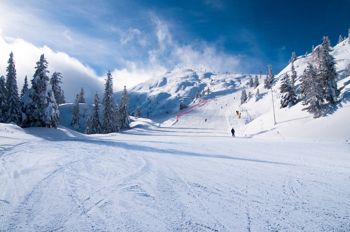 Introducing...Andalo/Molveno! This fantastic resort in the Dolomites is compact but offers a fantastic variety of skiing for school ski groups. 

Find out more 👉bit.ly/3TjoLHA

#ukedchat #edutwitter #schoolski
