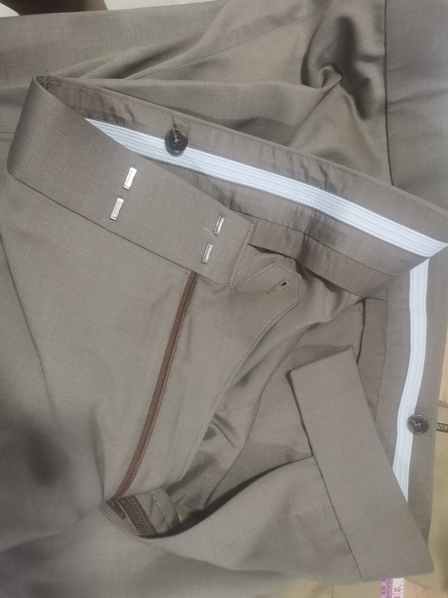 yipwecter's tweet image. Pants also can have many different styles with preference..

@worldoftailor

#luxurysuite #luxurysuites #bespoketailoring #bespokesuit #bespoketailor #suitformen #mensuit #mansuits #tailoredsuit #tailoredsuiting #tailoredjacket #manwear #mensuitstyle #madetomeasuresuits