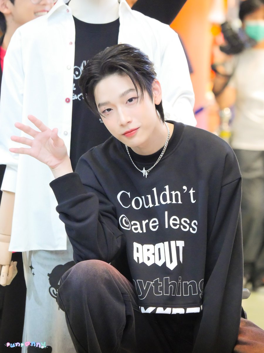 Punponny's tweet photo. ระหว่างรอเจอวันนี้ ก็ขอลงรูปงานวันก่อนก่อนละกัน เพิ่งว่างทำภาพสุดหล่อ🫠
#NEXnattakit #ComponentXNexOtto
#ComponentXCommaAnd https://t.co/5UXjiYKQs8