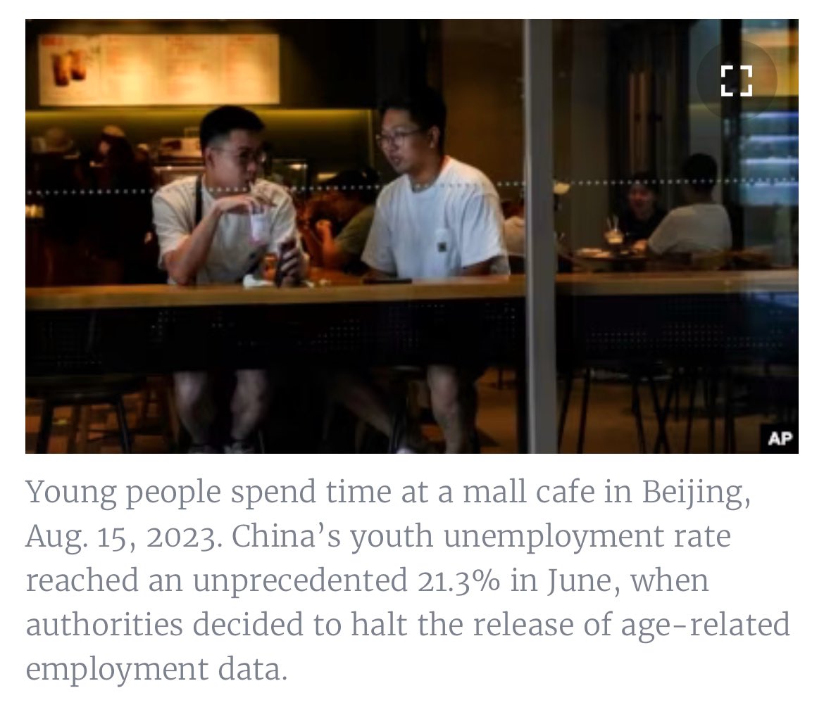 CurtisSChin's tweet photo. @RebeccaYFeng @caocli @RChoongWilkins @yifanxie @TByGraceZhu @philrosenn @QiLiyan @Lingling_Wei @LiYuan6 @georgemagnus1 @guardianopinion #China 🇨🇳 #ChinaWoes
Ranks of ‘Full-Time Children’ Grow in China Amid High Youth Unemployment. @WilliamYang120 reports.
@VOANews: https://t.co/HxpJsbNUB5
🧵: https://t.co/uxDADxEDUT #inequallity #lieflat (if you can) #躺平 #fulltimeson #fulltimedaughter https://t.co/upsEpCkzSx