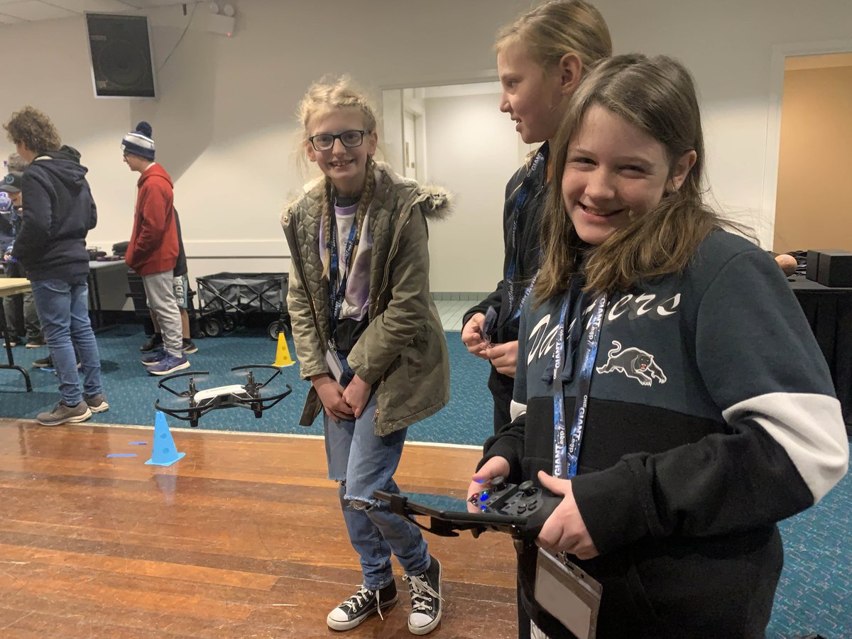 onegiantleapoz's tweet photo. Get ready to explore aerospace with our next FREE school holiday program! Supported by the NSW Government! https://t.co/ZK72DIGkLT #AerospaceAcademy #SchoolHolidayProgram #onegiantleapoz https://t.co/v7XyEkoP8q