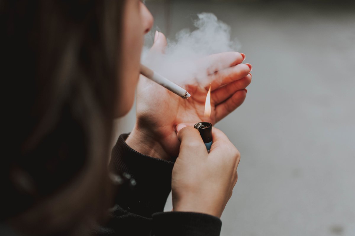 Faltutimenews's tweet image. Smoking has long been seen as a serious public health issue since it is connected to a number of serious conditions like heart disease, lung cancer, and respiratory disorders.
👇👇
faltutimenews.com/2023/08/young-…
#brainarchitecture #lungcancer #Smoking #Youngsmokers