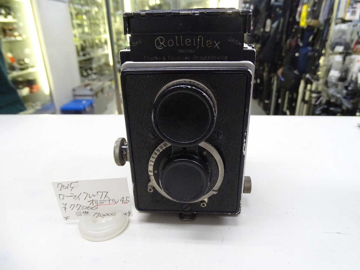 Shinjuku_Ichiba's tweet photo. Rolleiflex w/4.5 Lens
Carl Zeiss Jena Tessar 7.5cm f4.5
4.5レンズ付 オリジナル ローライフレックス と呼ばれてます
1929～1932年発売
シャッタースピード T.B.1~1/300秒
かなり古いのでレンズのクモリ,擦れが見られます
￥77.000(税込)
#COMPUR #GERMANY https://t.co/rRSuBm3wM3