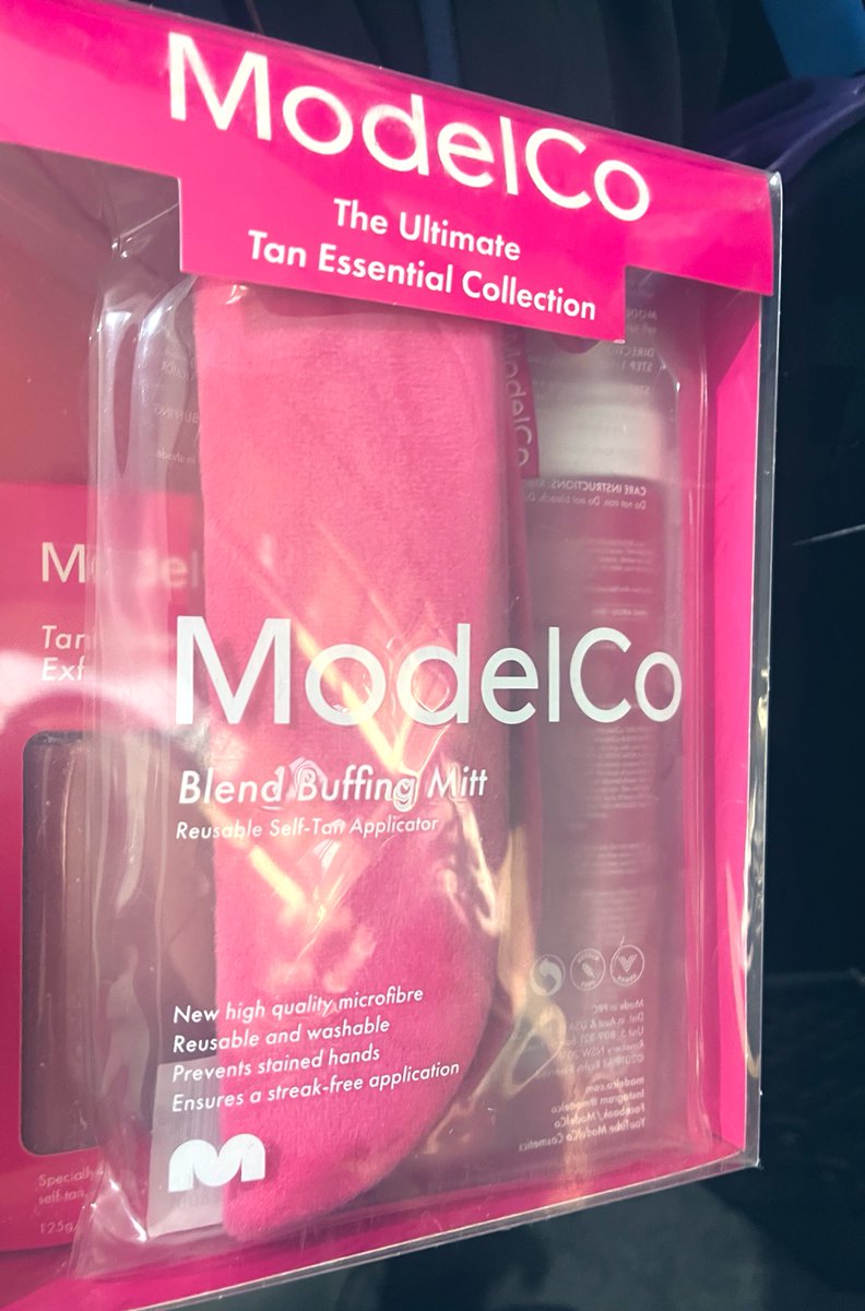 EmmaWhi31126711's tweet photo. #modelco #faketanlover #smellssogood https://t.co/IgfGqhLl1B