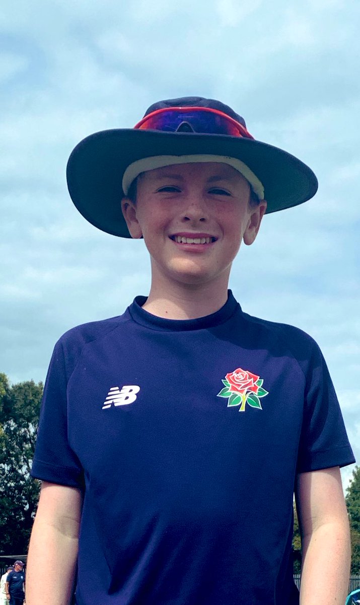 No bowling today but top scorer having been pushed up the order with 35 @lancscricket v @CheshireCB … in a winner takes all cracker @HydeCC_SC well done Cheshire! Just best of inter league clash to go… @Rossall_Cricket @RossallSchool @graynics @EmiratesOT 💙💙🌹🌹🏏🏏