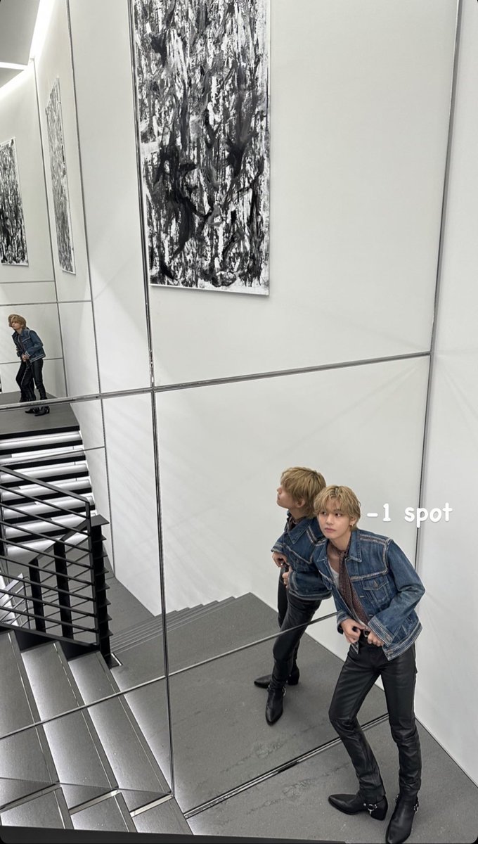 USBTSARMY's tweet photo. thv | IG
V posted stories from Celine Tokyo Omotesando🤩
#V #VxCeline https://t.co/YpQPRf4WgJ