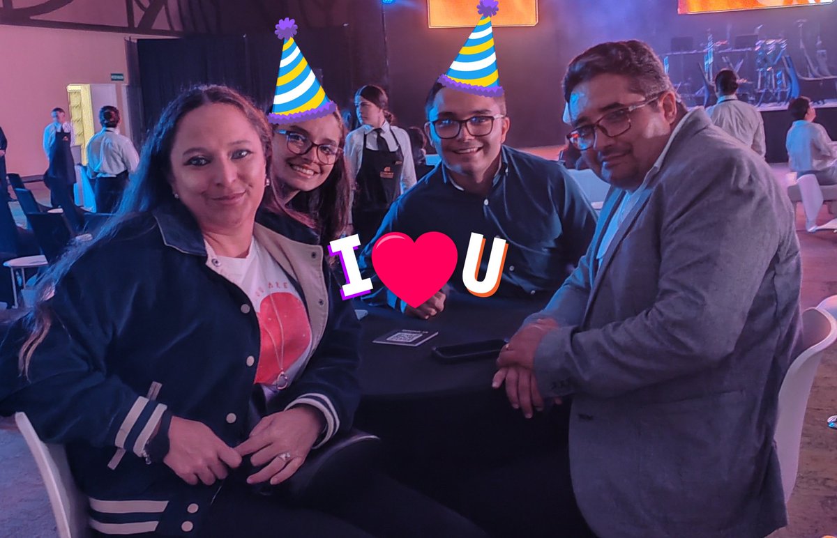 Felices 20 amores de mi vida <a href="/arianaulloam24_/">Ari Ulloa✨</a> <a href="/AndrsUlloaMont1/">Andrés Ulloa Montero</a>