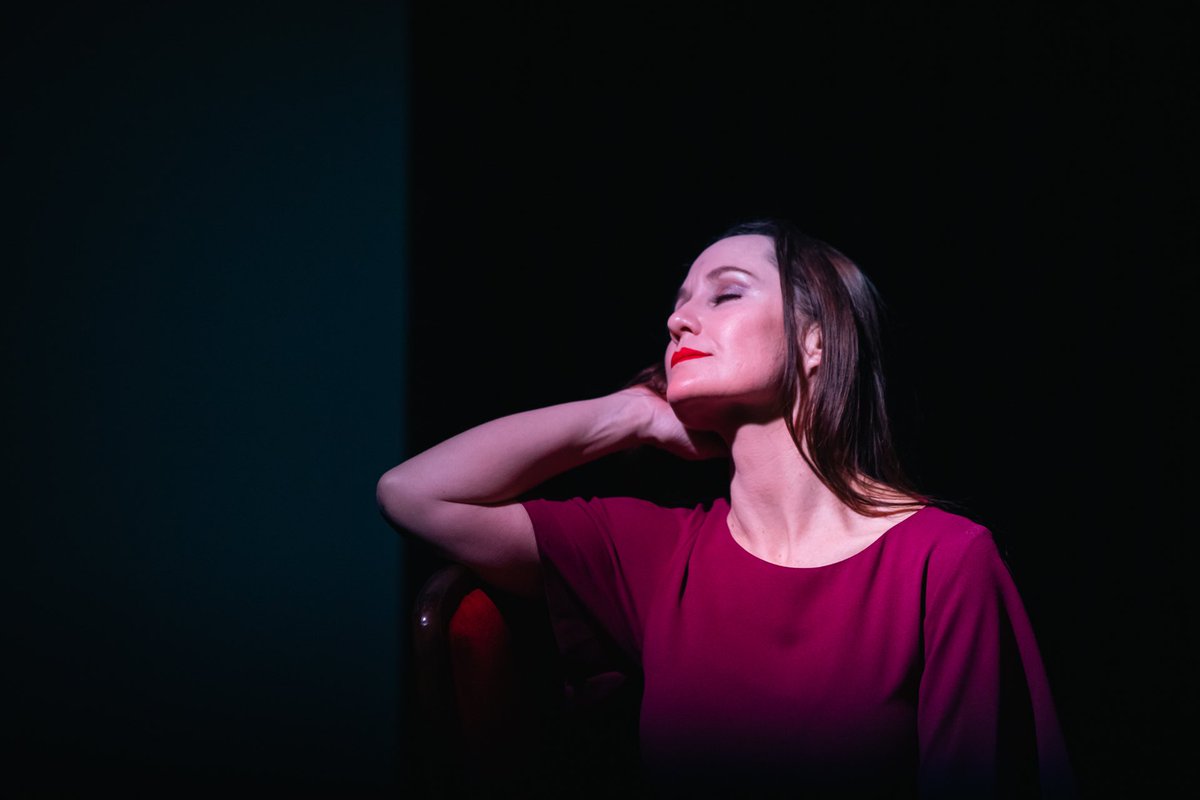 Lucy Tops tweet media